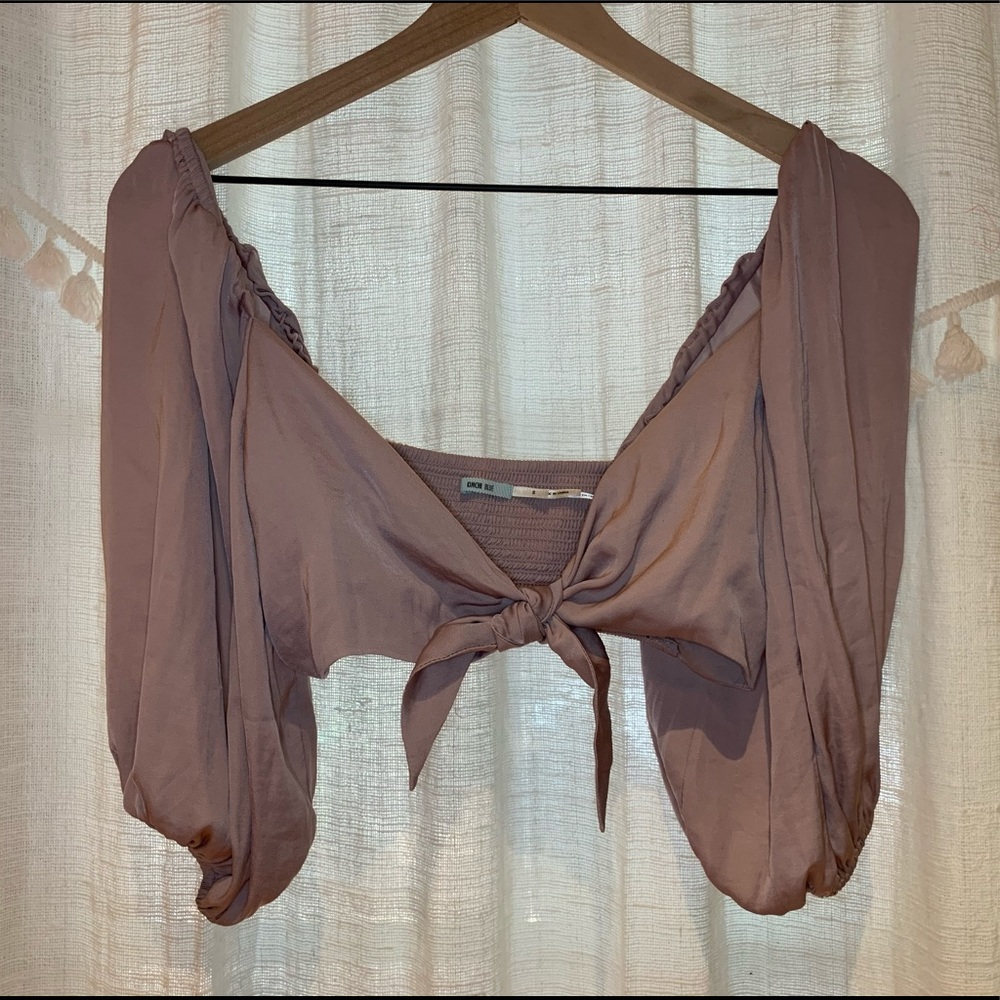 Lilac satin crop top w tie in front